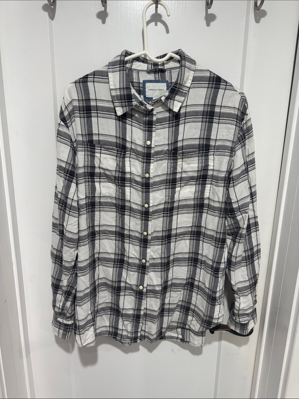 American Eagle women’s oversized boyfriend flannel Black White Shirt 2022 S